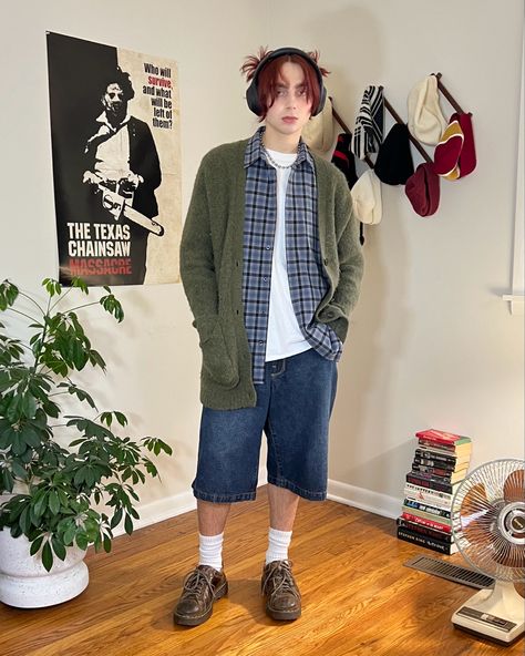 Masc Flannel Outfits, Flannel Masc Outfits, Grunge Washed Outerwear With Relaxed Fit, Relaxed Fit Flannel Shirt For Fall Streetwear, Grunge Masc Outfits, Guy Flannel Outfits Aesthetic, Goblincore Flannel, Errors Tour, Goblincore Fashion