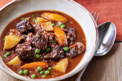 Ina Garten's Ultimate Beef Stew - House & Home Ultimate Beef Stew, Boneless Short Ribs, Classic Beef Stew, Ina Garten Recipes, Slow Cooked Lamb, Carrots And Potatoes, Vegetable Stew, Beef Stew Recipe, Professional Stylist