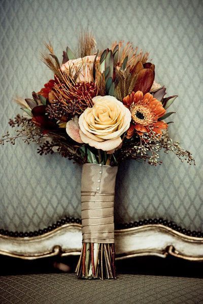 30 Amazing Fall Wedding Bouquet Ideas Gubahan Bunga, Bridal Bouquet Fall, Fall Wedding Bouquets, Fall Wedding Flowers, Wedding Inspiration Fall, Rustic Chic Wedding, October Wedding, Beautiful Bouquet, Fall Flowers