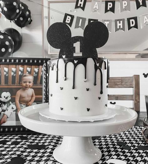 Disney Themed First Birthday Boy, Mickey Mouse Black And White Cake, Modern Mickey Mouse Cake, Disney Birthday Cake, Mickey Mouse Birthday Cakes, Pastel Mickey Mouse, Oh Twodles Birthday Cake, Mickey Mouse Birthday Black And White, Modern Mickey Mouse Birthday Cake