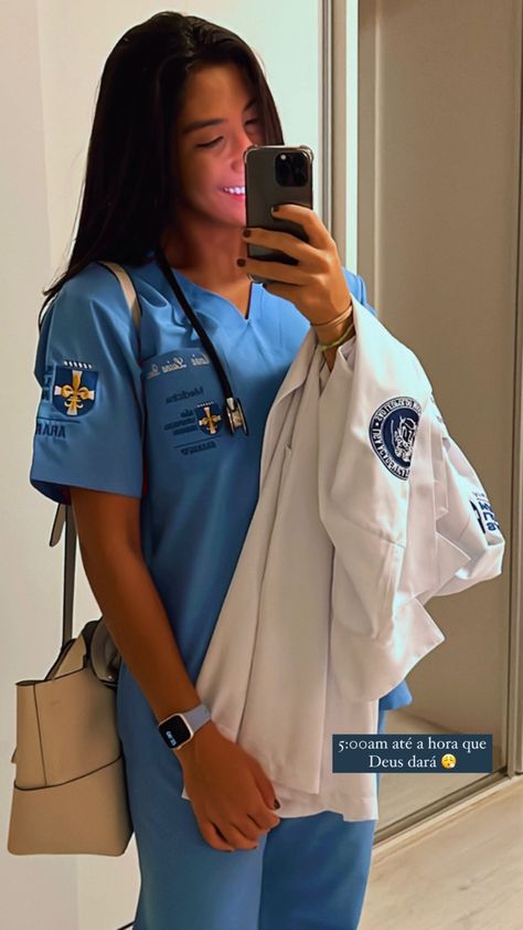 Med School Outfit, Job Inspiration, Pa School, Medical Student Motivation, Nurse Inspiration, Nurse Aesthetic, Med School Motivation, Doctor Outfit, Medical School Inspiration