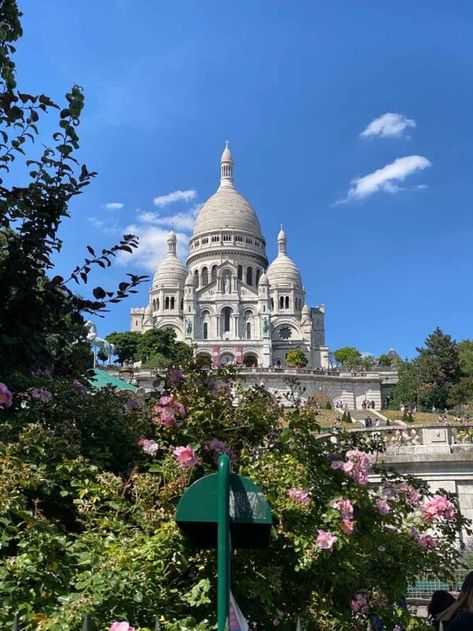 Montmartre Paris Aesthetic, Sacre Couer Paris Aesthetic, Sacrecoeur Paris, Sacre Couer Paris, Paris Must See, Paris Palais Royal, Paris Buildings, Paris Rooftops, France Aesthetic