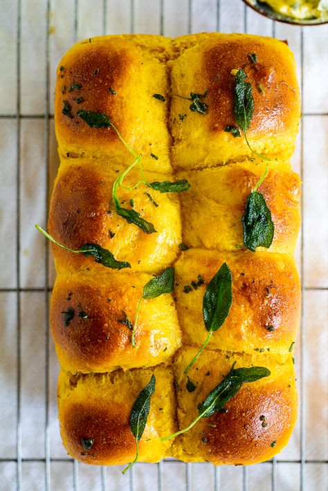 Autumnal Recipes, Pumpkin Brioche, Pumpkin Dinner Rolls, Pull Apart Rolls, Christmas Rolls, Pumpkin Dinner, Stomach Rumbling, Sage Butter, Easy Lunch Ideas