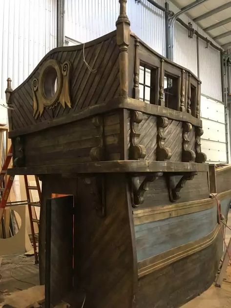 Inside A Pirate Ship, Pirate Treehouse, Build A Pirate Ship, Build A Pirate, Yard Playground, Ship Playhouse, Kids Pirate Ship, Pirate Ship Playhouse, Pirate Decorations