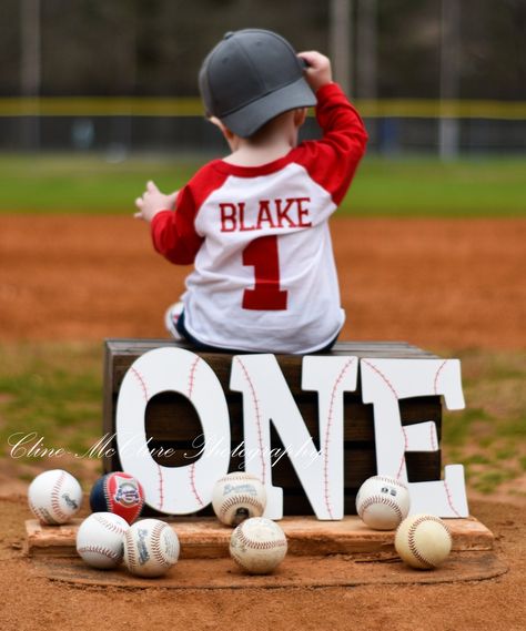 First birthday pictures boy Rookie Year Pictures, Rookie Of The Year First Birthday Pictures, Baseball Themed First Birthday Pictures, 1st Birthday Baseball Photoshoot, First Birthday Baseball Theme Pictures, First Birthday Baseball Pictures, Baseball 1st Birthday Pictures, Rookie Of The Year First Birthday Photos, Baseball First Birthday Pictures