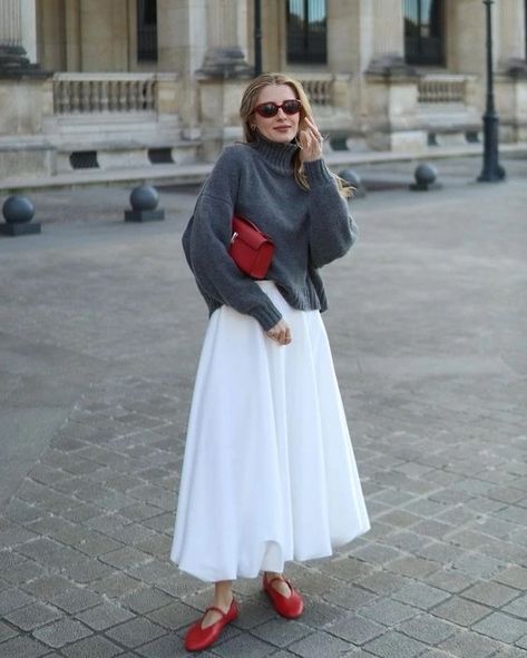 White Pleats Skirt Outfit, Christmas Street Style Outfit Ideas, Skirt With Running Shoes, Ribbed Long Skirt Outfit, White Midi Skirt Outfit Fall, White Prairie Skirt Outfit, White Midi Skirt Outfit Winter, White Skirt Outfit Autumn, White Maxi Skirt Winter Outfit