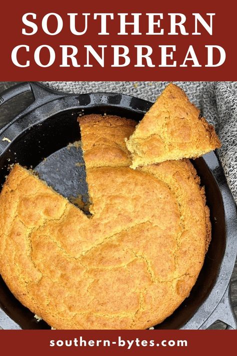 Southern Cornbread takes simple yellow cornmeal and brings out the naturally sweet flavor of corn, without adding sugar. Cooked in a cast iron skillet with bacon drippings - it will please even the toughest critics. Corn Beard Recipes, Hoecake Recipe, Cornbread Fritters, Easy Southern Cornbread, Cornmeal Cornbread, Yellow Cornbread, Best Chicken Tortilla Soup, Southern Cornbread Recipe, Southern Style Cornbread