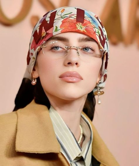 Billie Eilish Glasses, Pics With Glasses, Billie Eilish Pics, Mexican Actress, Ideas Photo, Billie Eilish, Cool Girl, Actresses, Quick Saves