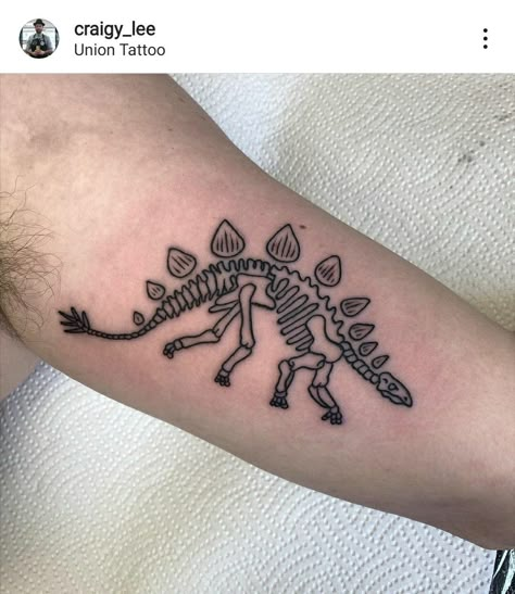 Union Tattoo, Traditional Tattoo Inspiration, Dinosaur Tattoos, Funky Tattoos, Insect Tattoo, Cute Little Tattoos, Dinosaur Skeleton, Line Work Tattoo, Time Tattoos