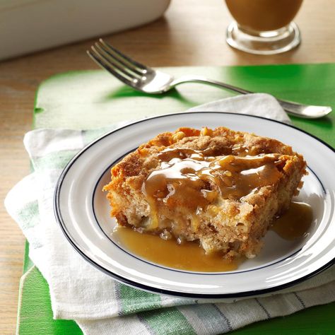 Chunky Apple Cake Taste Of Home Chunky Apple Cake, Apple Chunkies Recipe, Chunky Apple Cake Taste Of Home, Chopped Apple Cake Recipe, Apple Harvest Cake, Apple Chunkies, Chunky Apple Cake, Apple Stack Cake, Magic Cook