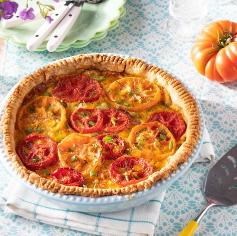 tomato pie recipe Tomato Pie Recipes, Vegetarian Easter, Summer Vegetable Recipes, Tomato Pie Recipe, Tomato Pie, Summer Tomato, Pioneer Woman Recipes, Favorite Pie, Perfect Pies