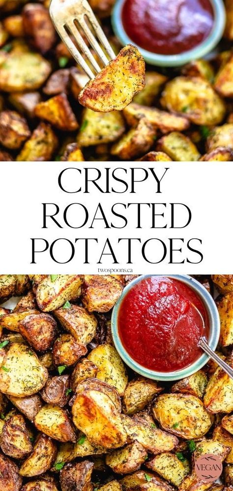 BEST crispy roasted potatoes recipe. Quick & easy! #best #crispy #roasted #potatoes #quick #easy #twospoons Potato Seasoning Roasted, Best Oven Roasted Potatoes, Roasted Potatoes In The Oven, Crispy Roasted Potatoes, Potatoes In The Oven, Easy Holiday Side Dishes, Summer Bbq Recipes, Roasted Potato, Oven Roasted Potatoes