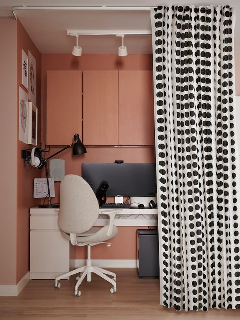 How to use curtains to divide your space - IKEA Curtain Office Divider, Ikea Room Divider, Ikea Kallax Shelving, Office Curtains, Hidden Desk, Curtain Divider, Office Room Dividers, Open Plan Apartment, Desk Dividers