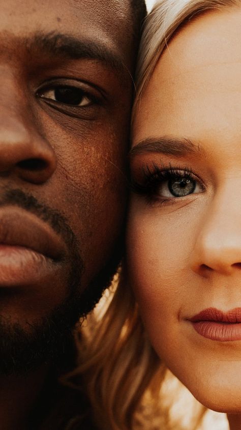 Black Man White Girl, Mixed Race Couple, Fall Engagement Pictures, Black And White Couples, Interracial Wedding, Interacial Couples, Couples Engagement Photos, Pics Ideas, Interracial Love