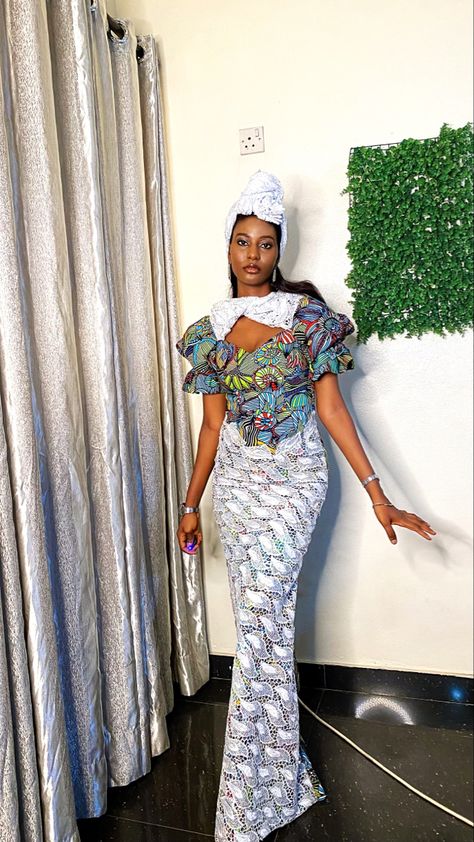 How to cut and sew a mermaid bustier dress with yoke Ankara Bustier Dress, Ankara Corset Gown Styles With Yoke, Ankara Bustier Short Gown, Beaded Ankara Corset Gown, Diy Bustier, Sewing Bustier Corset Tutorial, Trendy Ankara Styles, African Print Dress Ankara, Asoebi Styles