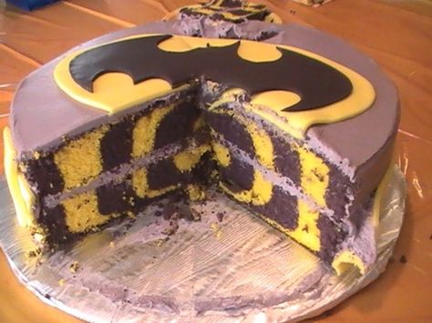 Surprise Inside Cake, Inside Cake, Birthday Cake For Husband, Cake For Husband, Batman Cake, Surprise Cake, Superhero Cake, Cool Birthday Cakes, Grooms Cake