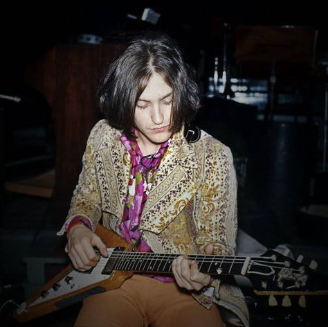 Dave Davies, The Kinks, Guitar