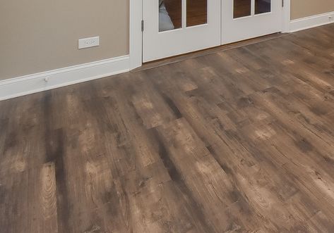 Best Home Gym Flooring & Workout Room Flooring Options-20_Sebring Design Build Home Workout Room, Basement Workout Room, Workout Room Flooring, Simple Home Gym, Basement Home Gym, Basement Gym Ideas, Best Flooring For Basement, Home Gym Flooring, Workout Room Home