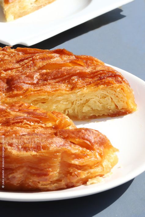 Kouign Amann Recipe, Kouign Aman, Dessert Breton, French Pastries Recipes, Kouign Amann, Butter Tarts, European Recipes, French Cooking, Recipe Boards