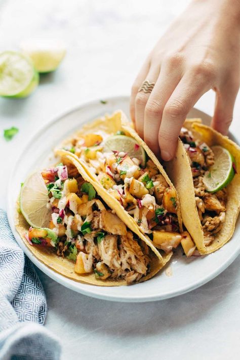 Chili Lime Fish Tacos - mind-blowingly delicious and easy. 5 basic ingredients for the fish, and a quick peach salsa to add some color and flavor. Chili Lime Fish, Peach Salsa, Fish Tacos Recipe, Cowboy Caviar, Easy Chili, Chili Lime, Mango Salsa, Taco Recipes, Fish Tacos