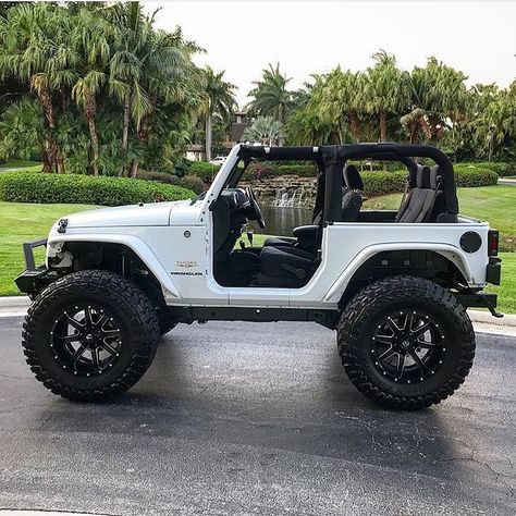 White Jeep Wrangler, 2 Door Jeep, Two Door Jeep Wrangler, Auto Jeep, Jeep Wrangler Lifted, Cj Jeep, White Jeep, Tj Wrangler, 2015 Jeep Wrangler