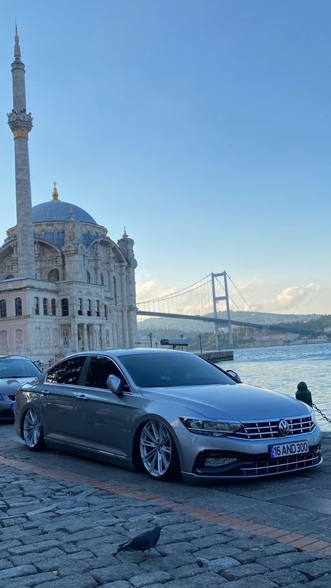 Siyah Passat, Iphone Wallpaper Nyc, Vw Golf Wallpaper, Wallpaper Nyc, Golf Wallpaper, Volkswagen Passat Cc, Mercedes Benz C230, Cars Wallpaper, Video Call With Boyfriend Screen Photo