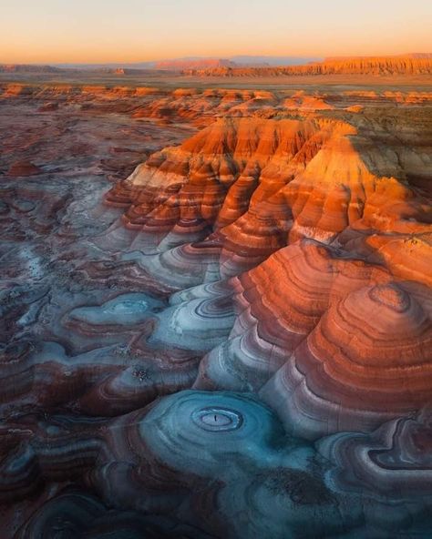 Bentonite Hills, Rock Faces, Utah Road Trip, Rock Face, Cool Rocks, Rock Formations, Raw Gemstones, Color Of Life, Amazing Nature