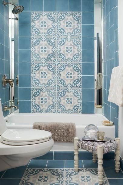 Desert Ranch, Bold Bathroom, Moroccan Bathroom, French Country Bathroom, Tiles Ideas, Braun Design, Brown Bathroom, Wicker Decor, Bathroom Tile Designs