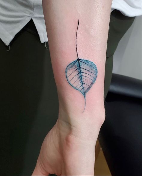 Wrist Leaf Tattoo, Bodhi Leaf Tattoo, Small Leaf Tattoo, Tattoos For Baby Boy, Boys Tattoo, Tattoos Instagram, Leaf Tattoo, Bodhi Leaf, Human Canvas