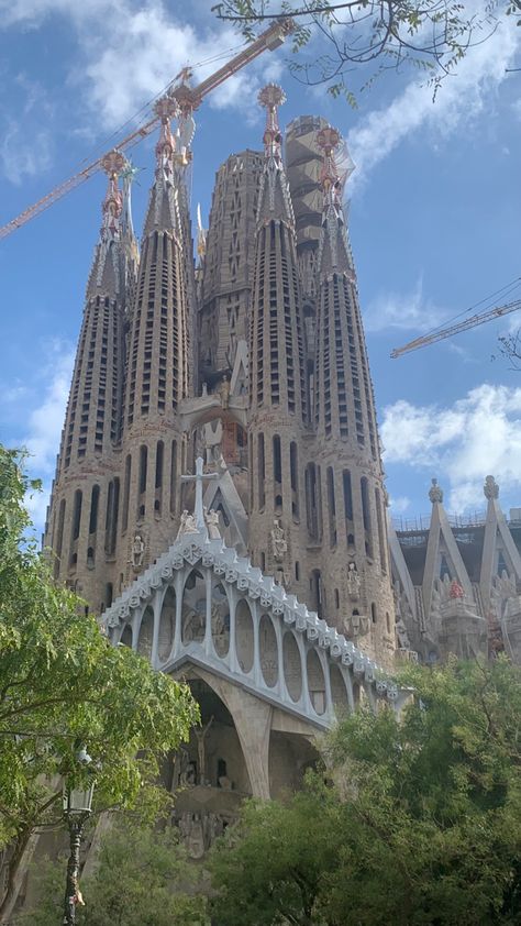 Sagrada familla Espagne Barcelone voyage vacances été monument Stories Ideas, Insta Stories, Barcelona Spain, Insta Story, Aesthetic Pictures, Summer Vibes, Monument, Barcelona, Spain