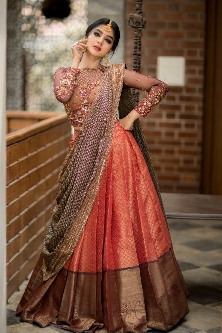 Contemporary Classic 12 Studio 149, Gold Lehenga, Lehenga Saree Design, Function Dresses, Half Saree Lehenga, Indian Outfits Lehenga, Wedding Lehenga Designs, Lehnga Dress, Designer Bridal Lehenga