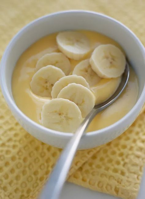 List of Thai Banana Dessert Recipes Food In Thailand, Thai Banana, Banana Dip, Banana Uses, Thai Desserts, Popular Dessert, Banana Dessert Recipes, Fried Bananas, Banana Dessert