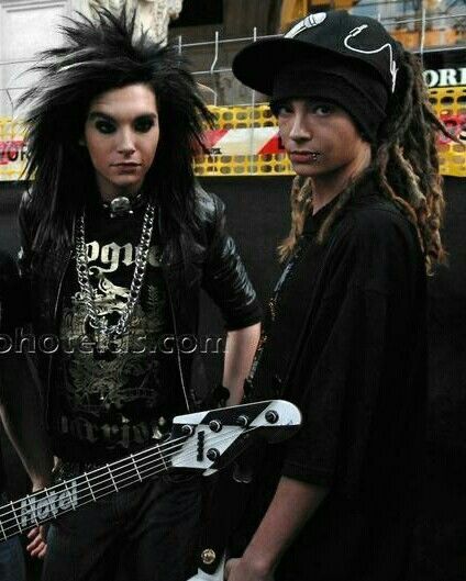 #tomkaulitz #billkaulitz #cute #kaulitztwins #tokiohotel #band The Kaulitz Twins, Bill And Tom Kaulitz, Hotel Bill, Tom And Bill Kaulitz, Baby Toms, German Boys, Y2k Posters, Tom And Bill, Abel The Weeknd