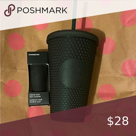 Starbucks Studded Tumbler Matte Green Grande Keychain Set Starbucks Studded Tumbler, Studded Tumbler, Starbucks Accessories, Matte Green, Keychain Set, Cup With Straw, Cold Cup, Tumbler Cups, Dark Green