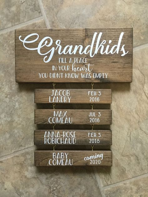 Grandparents Sign, Grandchildren Sign, Grandkids Make Life Grand, Grandkids Sign, Wooden Carved Signs, Personalized Wood Signs, Round Wood Sign, Wood Personalized, Name Plaques