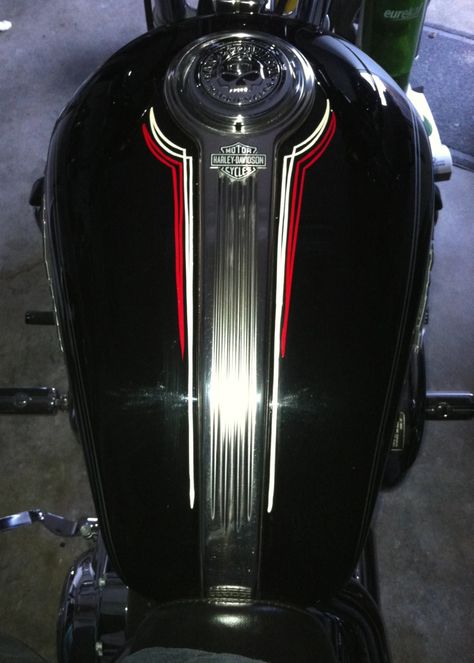 Pinstriping classic design Pinstriping Designs Motorcycle, Motorcycle Pinstriping, Pinstriping Art, Gas Tank Paint, Motorcycles Logo Design, Custom Motorcycle Paint Jobs, Sportster Bobber, Kustom Paint, Custom Paint Motorcycle