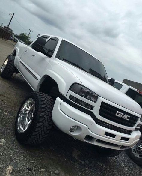 2006 GMC Sierra 2500HD lifted Lifted Gmc, Gmc Suv, Gmc Trucks Sierra, Chevy Duramax, Truck Rims, Silverado Truck, Trucks Lifted Diesel, White Truck, Custom Chevy Trucks