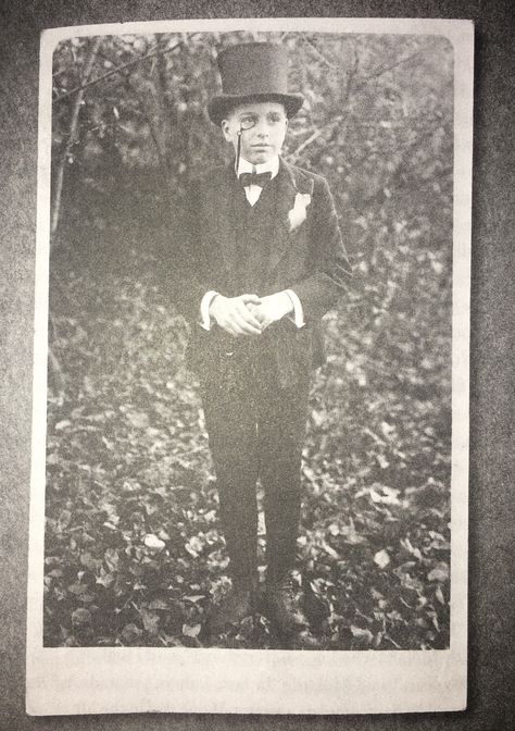 Horace~ Miss Peregrine's home for peculiar children by Ransom Riggs, Page 195 Horace Somnusson, Ms Peregrine, Peculiar Children Book, Miss Peregrines Home, A Series Of Unfortunate Events Netflix, Prophetic Dreams, Miss Peregrine's Peculiar Children, Ransom Riggs, Peregrine's Home For Peculiars