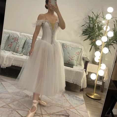 Ballerina Long Dress, Ballet Costumes Flowy, Ballet Style Dress, White Ballet Dress, Ballet Clothing, Ballet Attire, Long Tutu, Ballerina Costume, Tutu Ballet