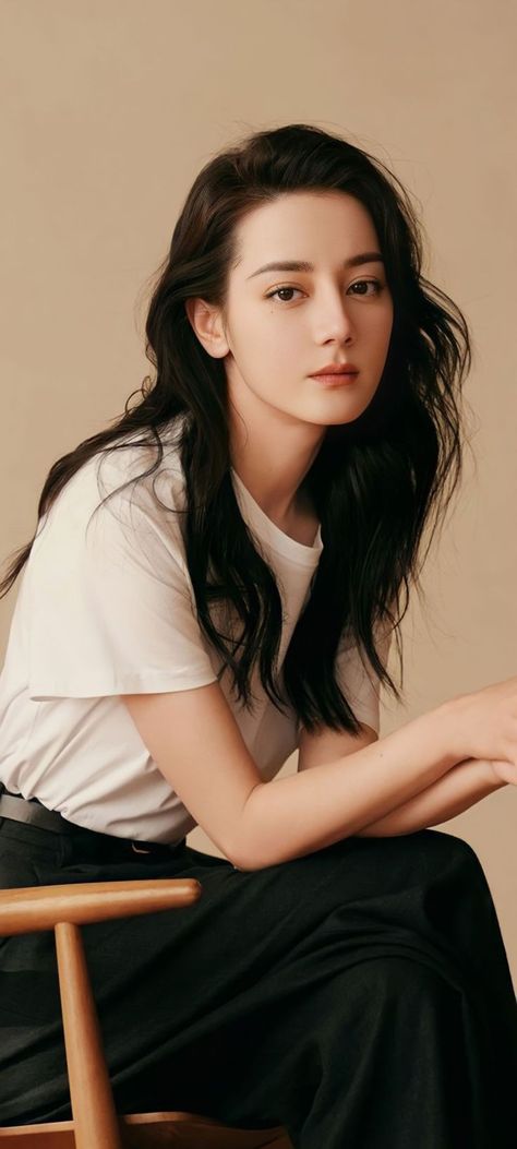 Dilraba Dilmurat No Make Up, Dilireba Dilmurat, Dilreba Dilmurat, Business Portrait Photography, Dilraba Dilmurat, Kpop Bts, Chinese Actress, Actor Model, Girls Fashion