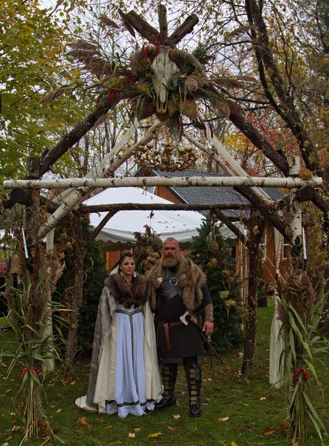 Viking Wedding Arch, Viking Dinner Party, Nordic Wedding Decor, Viking Weddings, Heathen Wedding, Throne Chair Wedding, Fantasy Wedding Theme, Norse Wedding, Viking Settlement