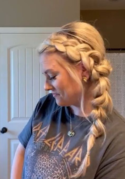 How To Do An Elsa Braid, Easy Elsa Braid, Anna Braids Frozen, Frozen Elsa Hairstyle, Frozen Hairstyles For Kids, Toddler Elsa Hair, Elsa Braid Kids, Elsa Plait, Elsa Hairstyle Kids