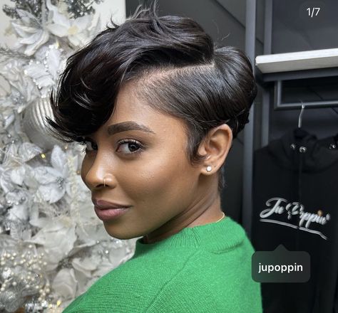 Pixie Cuts For Black Women, Short Relaxed Hairstyles, Short Sassy Haircuts, Chic Short Hair, Short Hair Images, Natural Hair Short Cuts, Short Hair Pixie Cuts, Short Sassy Hair, Short Human Hair Wigs