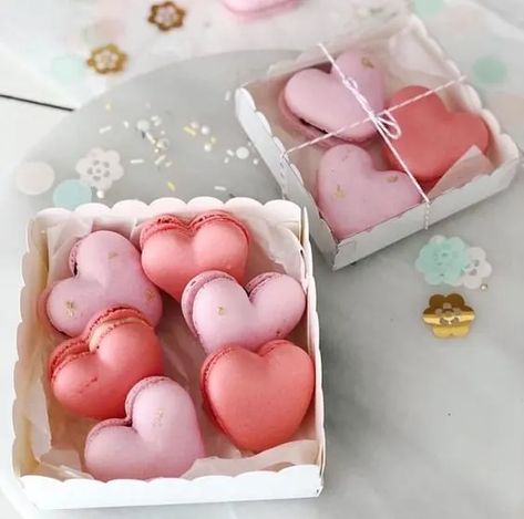 80+ Quick and Easy Valentine Desserts and Treats You'll Love - HubPages Valentines Macarons, Old Fashioned Custard Pie, Old Fashioned Custard, Marshmallow Fluff Fudge, Strawberry Lasagna, Grandma's Chocolate Pie, Valentines Desserts, Valentines Baking, Romantic Meals