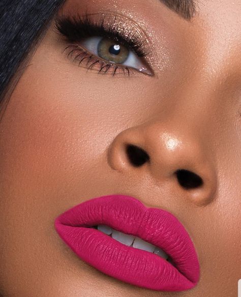 Hot Pink Lip, Bold Lipstick Makeup, Pink Lipstick Makeup, Thanksgiving Makeup, Pink Lips Makeup, Makeup Ojos, Extreme Makeup, Everyday Makeup Tutorials, Hot Pink Lips