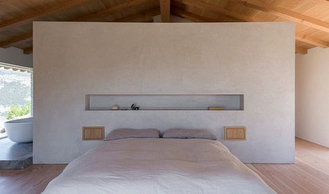 Jackson Hole in Wyoming / McLean Quilan Architects Bedroom Niche, Shelf Above Bed, Douglas Fir Flooring, Recessed Shelves, Modern Mountain Home, Wooden Porch, Jackson Hole Wyoming, Architectural Practice, Modern Mountain