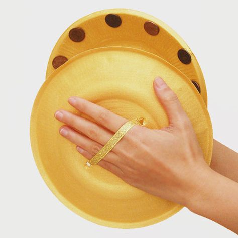 Paper Plate Cymbals | Kids' Crafts | Fun Craft Ideas | FirstPalette.com Music Instruments Kids, Music Instruments Diy, Mainan Diy, Instrument Craft, Music Activities For Kids, Homemade Musical Instruments, Making Musical Instruments, Homemade Instruments, Fun Craft Ideas