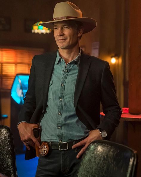 FX Networks on Instagram: “a picture worth 1000 raylan quotes. @justifiedfx: city primeval is on the way.” Timothy Olyphant Justified, Deadpool Jacket, Raylan Givens, Video Game Outfits, Black Cotton Jacket, Batman Outfits, Designer Jackets For Men, Shearling Jacket Women, Tattoo Inspiration Men