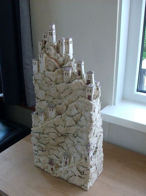 Ceramic Tower Sculpture, Ceramic Mountain Sculpture, Clay Mountain, Ceramic Sculpture Ideas, Clay Buildings, Ceramic Architecture, Ceramic Building, Clay Building, Dragon Flying