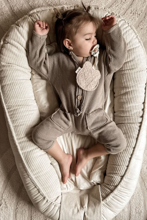 Liebevoll von Hand gefertigt, findest du in unserem Sortiment qualitativ hochwertige Babynest Kokons. Newborn Fashion, Little One, For Kids